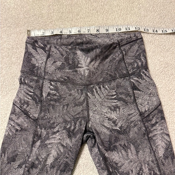 Lululemon Fast & Free 7/8 Tight Leggings Kindred Spirit Alpine White Multi - Picture 8 of 14